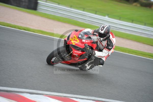 Motorcycle action photographs;Trackday digital images;event digital images;eventdigitalimages;no limits trackday;oulton park;oulton park circuit cheshire;oulton park photographs;peter wileman photography;trackday;trackday photos
