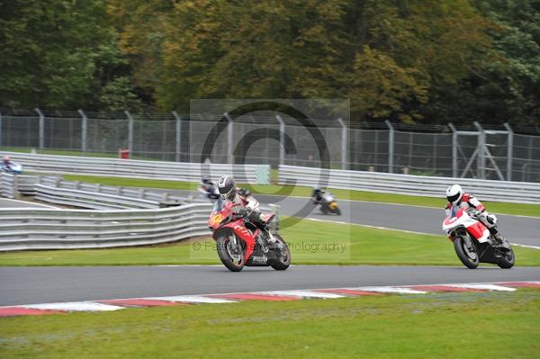 Motorcycle action photographs;Trackday digital images;event digital images;eventdigitalimages;no limits trackday;oulton park;oulton park circuit cheshire;oulton park photographs;peter wileman photography;trackday;trackday photos