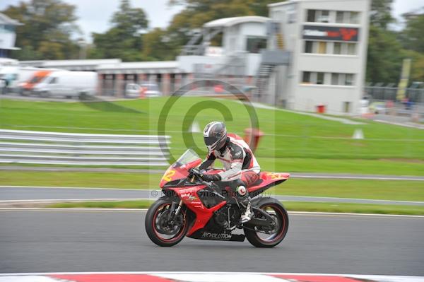 Motorcycle action photographs;Trackday digital images;event digital images;eventdigitalimages;no limits trackday;oulton park;oulton park circuit cheshire;oulton park photographs;peter wileman photography;trackday;trackday photos