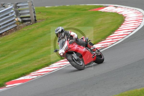 Motorcycle action photographs;Trackday digital images;event digital images;eventdigitalimages;no limits trackday;oulton park;oulton park circuit cheshire;oulton park photographs;peter wileman photography;trackday;trackday photos