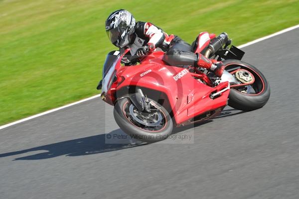 Motorcycle action photographs;Trackday digital images;event digital images;eventdigitalimages;no limits trackday;oulton park;oulton park circuit cheshire;oulton park photographs;peter wileman photography;trackday;trackday photos