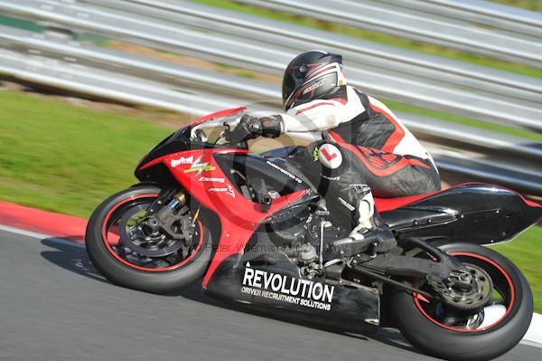 Motorcycle action photographs;Trackday digital images;event digital images;eventdigitalimages;no limits trackday;oulton park;oulton park circuit cheshire;oulton park photographs;peter wileman photography;trackday;trackday photos