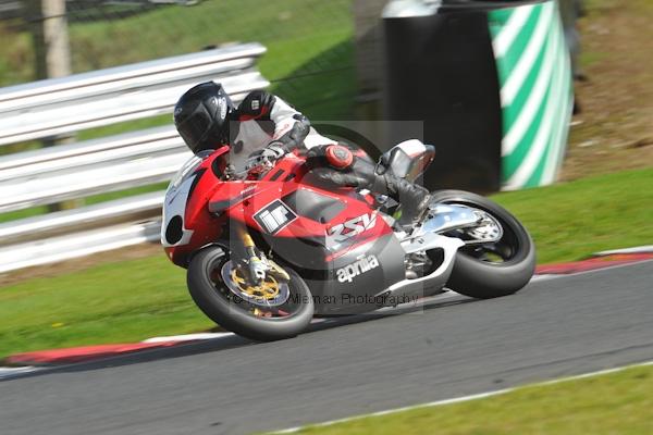 Motorcycle action photographs;Trackday digital images;event digital images;eventdigitalimages;no limits trackday;oulton park;oulton park circuit cheshire;oulton park photographs;peter wileman photography;trackday;trackday photos