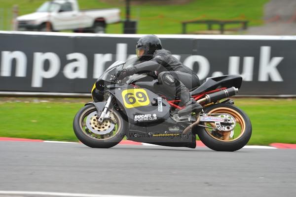 Motorcycle action photographs;Trackday digital images;event digital images;eventdigitalimages;no limits trackday;oulton park;oulton park circuit cheshire;oulton park photographs;peter wileman photography;trackday;trackday photos