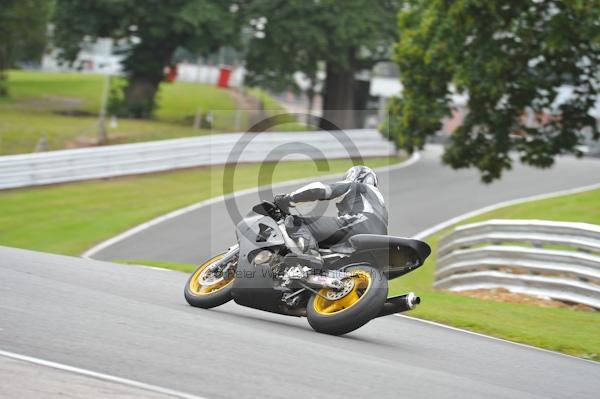 Motorcycle action photographs;Trackday digital images;event digital images;eventdigitalimages;no limits trackday;oulton park;oulton park circuit cheshire;oulton park photographs;peter wileman photography;trackday;trackday photos