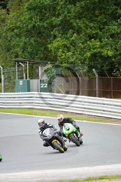 Motorcycle action photographs;Trackday digital images;event digital images;eventdigitalimages;no limits trackday;oulton park;oulton park circuit cheshire;oulton park photographs;peter wileman photography;trackday;trackday photos