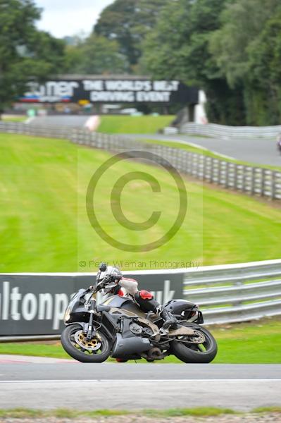 Motorcycle action photographs;Trackday digital images;event digital images;eventdigitalimages;no limits trackday;oulton park;oulton park circuit cheshire;oulton park photographs;peter wileman photography;trackday;trackday photos