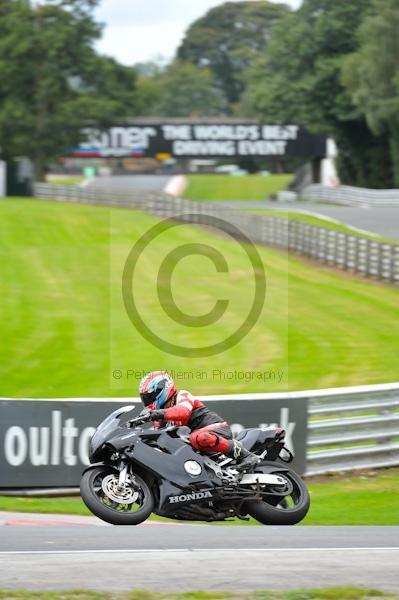 Motorcycle action photographs;Trackday digital images;event digital images;eventdigitalimages;no limits trackday;oulton park;oulton park circuit cheshire;oulton park photographs;peter wileman photography;trackday;trackday photos