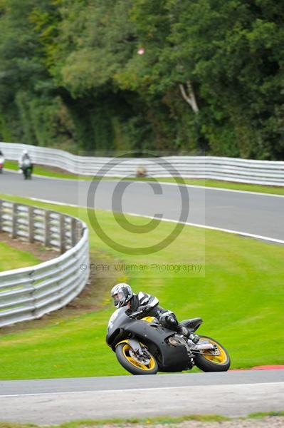 Motorcycle action photographs;Trackday digital images;event digital images;eventdigitalimages;no limits trackday;oulton park;oulton park circuit cheshire;oulton park photographs;peter wileman photography;trackday;trackday photos