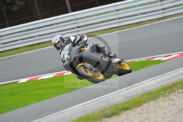 Motorcycle action photographs;Trackday digital images;event digital images;eventdigitalimages;no limits trackday;oulton park;oulton park circuit cheshire;oulton park photographs;peter wileman photography;trackday;trackday photos
