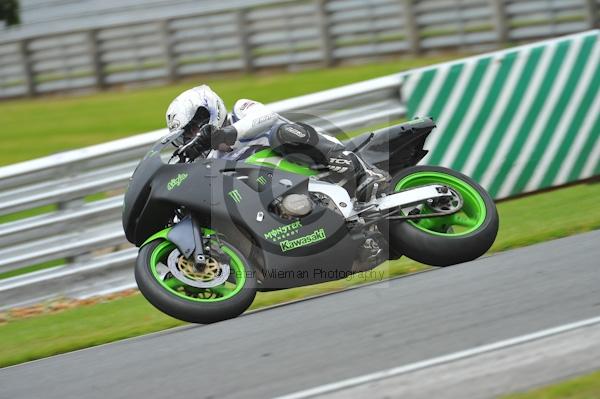 Motorcycle action photographs;Trackday digital images;event digital images;eventdigitalimages;no limits trackday;oulton park;oulton park circuit cheshire;oulton park photographs;peter wileman photography;trackday;trackday photos
