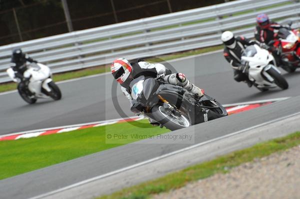 Motorcycle action photographs;Trackday digital images;event digital images;eventdigitalimages;no limits trackday;oulton park;oulton park circuit cheshire;oulton park photographs;peter wileman photography;trackday;trackday photos