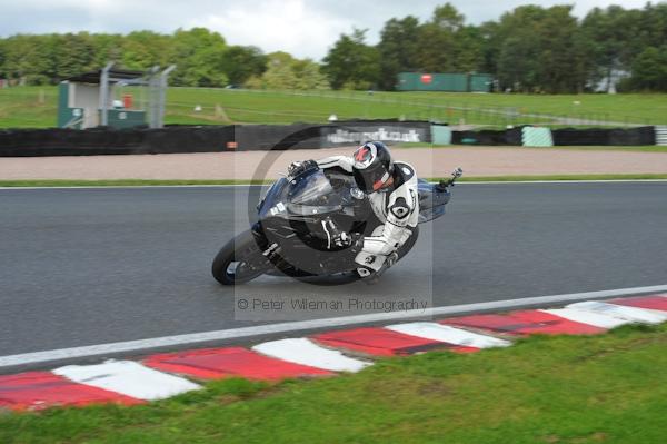 Motorcycle action photographs;Trackday digital images;event digital images;eventdigitalimages;no limits trackday;oulton park;oulton park circuit cheshire;oulton park photographs;peter wileman photography;trackday;trackday photos