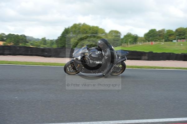 Motorcycle action photographs;Trackday digital images;event digital images;eventdigitalimages;no limits trackday;oulton park;oulton park circuit cheshire;oulton park photographs;peter wileman photography;trackday;trackday photos