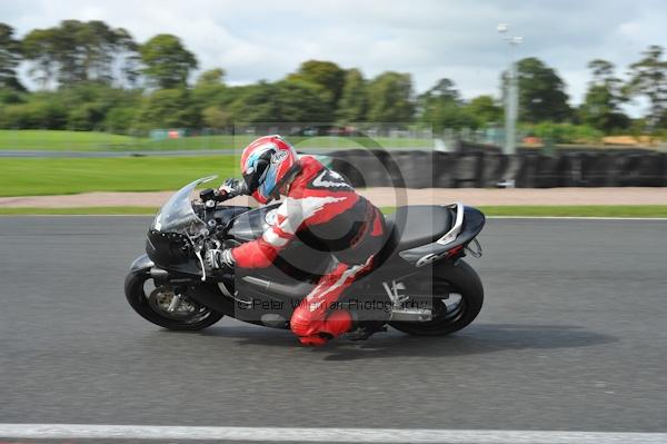 Motorcycle action photographs;Trackday digital images;event digital images;eventdigitalimages;no limits trackday;oulton park;oulton park circuit cheshire;oulton park photographs;peter wileman photography;trackday;trackday photos