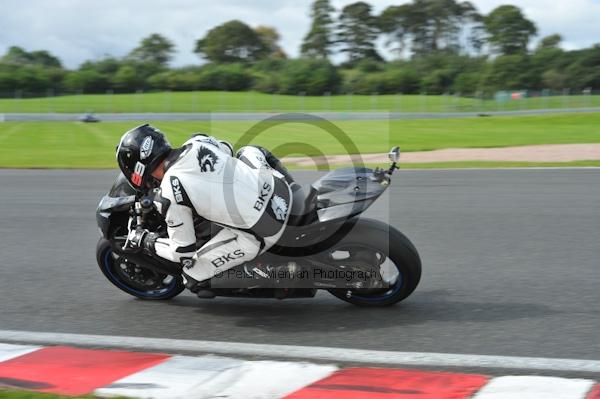 Motorcycle action photographs;Trackday digital images;event digital images;eventdigitalimages;no limits trackday;oulton park;oulton park circuit cheshire;oulton park photographs;peter wileman photography;trackday;trackday photos