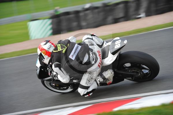 Motorcycle action photographs;Trackday digital images;event digital images;eventdigitalimages;no limits trackday;oulton park;oulton park circuit cheshire;oulton park photographs;peter wileman photography;trackday;trackday photos