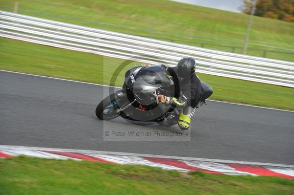 Motorcycle action photographs;Trackday digital images;event digital images;eventdigitalimages;no limits trackday;oulton park;oulton park circuit cheshire;oulton park photographs;peter wileman photography;trackday;trackday photos