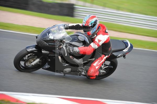 Motorcycle action photographs;Trackday digital images;event digital images;eventdigitalimages;no limits trackday;oulton park;oulton park circuit cheshire;oulton park photographs;peter wileman photography;trackday;trackday photos