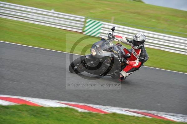 Motorcycle action photographs;Trackday digital images;event digital images;eventdigitalimages;no limits trackday;oulton park;oulton park circuit cheshire;oulton park photographs;peter wileman photography;trackday;trackday photos