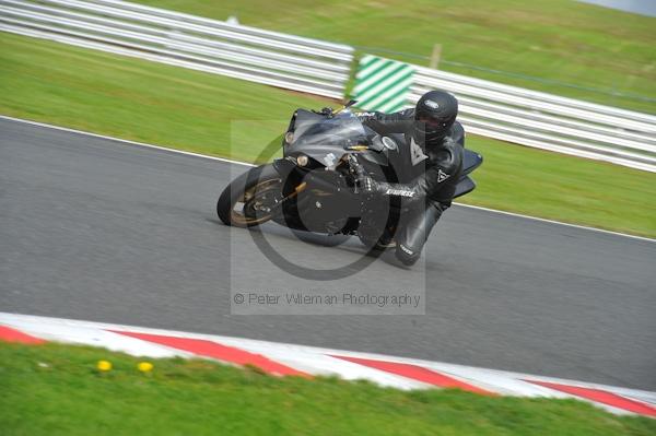 Motorcycle action photographs;Trackday digital images;event digital images;eventdigitalimages;no limits trackday;oulton park;oulton park circuit cheshire;oulton park photographs;peter wileman photography;trackday;trackday photos