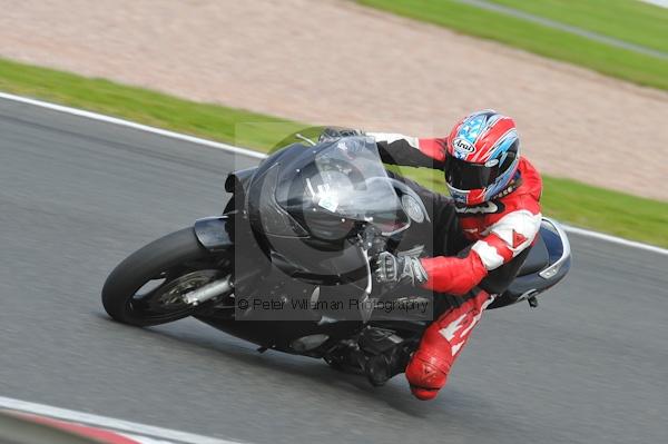 Motorcycle action photographs;Trackday digital images;event digital images;eventdigitalimages;no limits trackday;oulton park;oulton park circuit cheshire;oulton park photographs;peter wileman photography;trackday;trackday photos