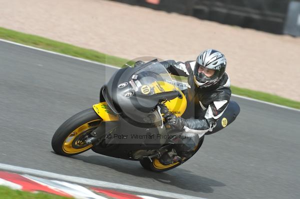 Motorcycle action photographs;Trackday digital images;event digital images;eventdigitalimages;no limits trackday;oulton park;oulton park circuit cheshire;oulton park photographs;peter wileman photography;trackday;trackday photos