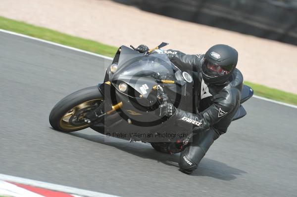 Motorcycle action photographs;Trackday digital images;event digital images;eventdigitalimages;no limits trackday;oulton park;oulton park circuit cheshire;oulton park photographs;peter wileman photography;trackday;trackday photos