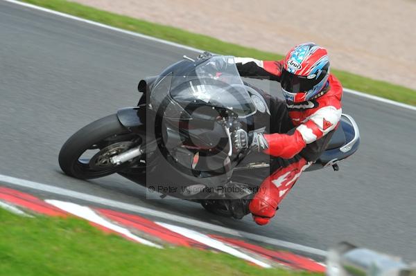 Motorcycle action photographs;Trackday digital images;event digital images;eventdigitalimages;no limits trackday;oulton park;oulton park circuit cheshire;oulton park photographs;peter wileman photography;trackday;trackday photos