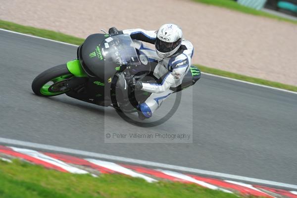 Motorcycle action photographs;Trackday digital images;event digital images;eventdigitalimages;no limits trackday;oulton park;oulton park circuit cheshire;oulton park photographs;peter wileman photography;trackday;trackday photos