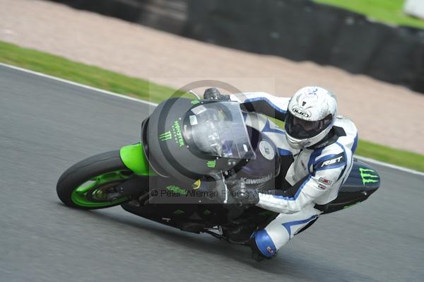Motorcycle action photographs;Trackday digital images;event digital images;eventdigitalimages;no limits trackday;oulton park;oulton park circuit cheshire;oulton park photographs;peter wileman photography;trackday;trackday photos