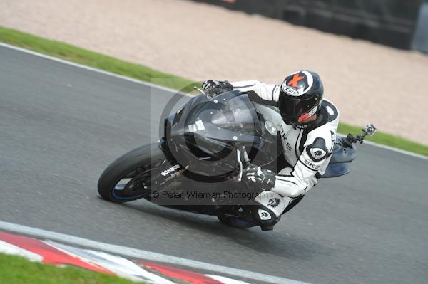 Motorcycle action photographs;Trackday digital images;event digital images;eventdigitalimages;no limits trackday;oulton park;oulton park circuit cheshire;oulton park photographs;peter wileman photography;trackday;trackday photos