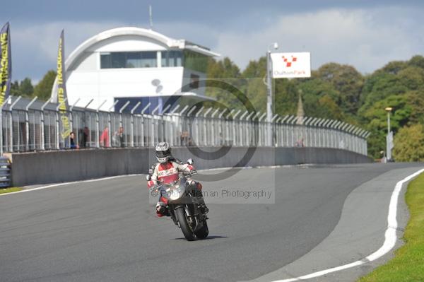Motorcycle action photographs;Trackday digital images;event digital images;eventdigitalimages;no limits trackday;oulton park;oulton park circuit cheshire;oulton park photographs;peter wileman photography;trackday;trackday photos
