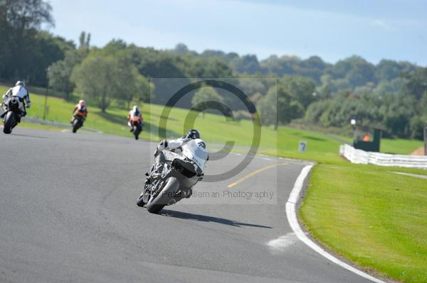 Motorcycle action photographs;Trackday digital images;event digital images;eventdigitalimages;no limits trackday;oulton park;oulton park circuit cheshire;oulton park photographs;peter wileman photography;trackday;trackday photos