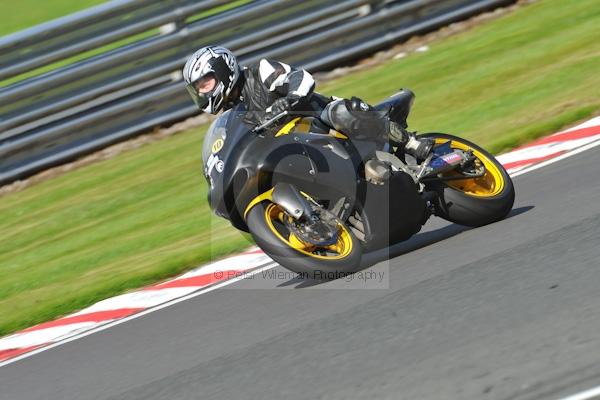 Motorcycle action photographs;Trackday digital images;event digital images;eventdigitalimages;no limits trackday;oulton park;oulton park circuit cheshire;oulton park photographs;peter wileman photography;trackday;trackday photos