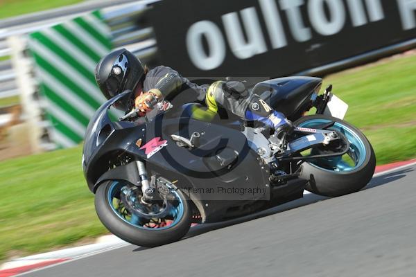 Motorcycle action photographs;Trackday digital images;event digital images;eventdigitalimages;no limits trackday;oulton park;oulton park circuit cheshire;oulton park photographs;peter wileman photography;trackday;trackday photos