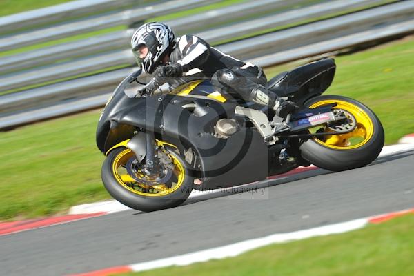 Motorcycle action photographs;Trackday digital images;event digital images;eventdigitalimages;no limits trackday;oulton park;oulton park circuit cheshire;oulton park photographs;peter wileman photography;trackday;trackday photos