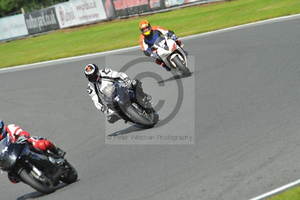 Motorcycle action photographs;Trackday digital images;event digital images;eventdigitalimages;no limits trackday;oulton park;oulton park circuit cheshire;oulton park photographs;peter wileman photography;trackday;trackday photos
