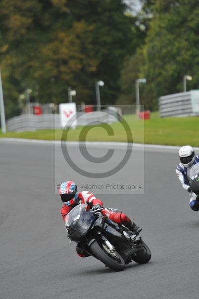 Motorcycle action photographs;Trackday digital images;event digital images;eventdigitalimages;no limits trackday;oulton park;oulton park circuit cheshire;oulton park photographs;peter wileman photography;trackday;trackday photos