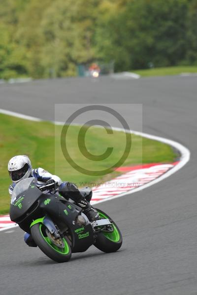 Motorcycle action photographs;Trackday digital images;event digital images;eventdigitalimages;no limits trackday;oulton park;oulton park circuit cheshire;oulton park photographs;peter wileman photography;trackday;trackday photos