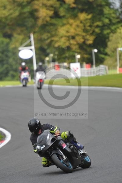 Motorcycle action photographs;Trackday digital images;event digital images;eventdigitalimages;no limits trackday;oulton park;oulton park circuit cheshire;oulton park photographs;peter wileman photography;trackday;trackday photos