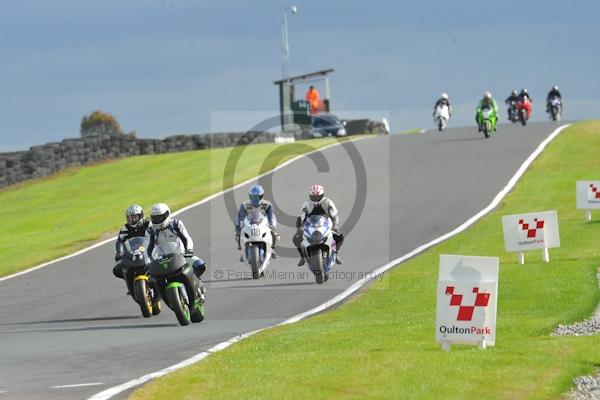 Motorcycle action photographs;Trackday digital images;event digital images;eventdigitalimages;no limits trackday;oulton park;oulton park circuit cheshire;oulton park photographs;peter wileman photography;trackday;trackday photos