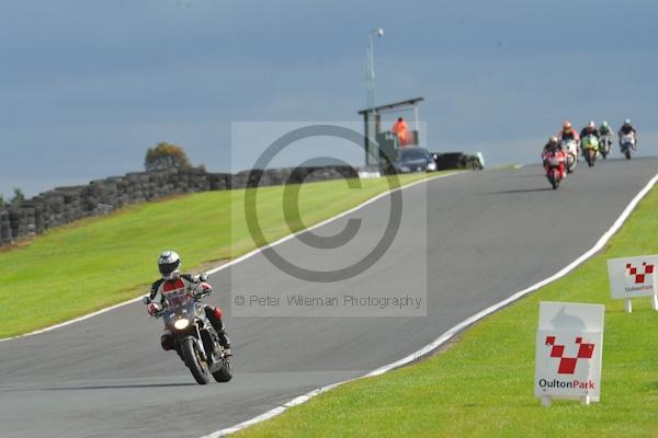 Motorcycle action photographs;Trackday digital images;event digital images;eventdigitalimages;no limits trackday;oulton park;oulton park circuit cheshire;oulton park photographs;peter wileman photography;trackday;trackday photos