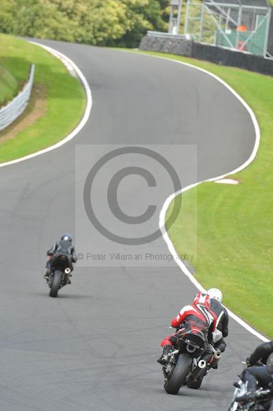 Motorcycle action photographs;Trackday digital images;event digital images;eventdigitalimages;no limits trackday;oulton park;oulton park circuit cheshire;oulton park photographs;peter wileman photography;trackday;trackday photos