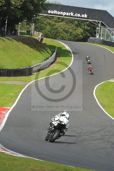 Motorcycle action photographs;Trackday digital images;event digital images;eventdigitalimages;no limits trackday;oulton park;oulton park circuit cheshire;oulton park photographs;peter wileman photography;trackday;trackday photos