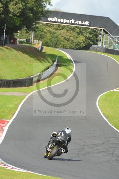 Motorcycle action photographs;Trackday digital images;event digital images;eventdigitalimages;no limits trackday;oulton park;oulton park circuit cheshire;oulton park photographs;peter wileman photography;trackday;trackday photos