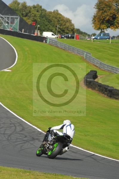 Motorcycle action photographs;Trackday digital images;event digital images;eventdigitalimages;no limits trackday;oulton park;oulton park circuit cheshire;oulton park photographs;peter wileman photography;trackday;trackday photos