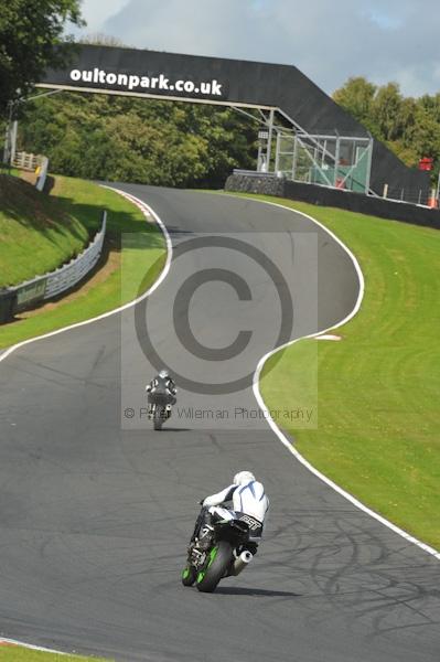Motorcycle action photographs;Trackday digital images;event digital images;eventdigitalimages;no limits trackday;oulton park;oulton park circuit cheshire;oulton park photographs;peter wileman photography;trackday;trackday photos