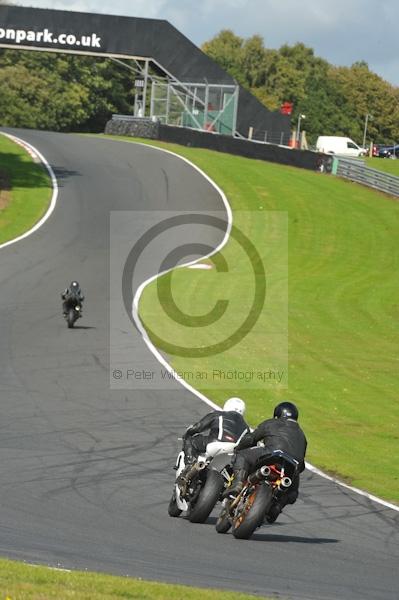 Motorcycle action photographs;Trackday digital images;event digital images;eventdigitalimages;no limits trackday;oulton park;oulton park circuit cheshire;oulton park photographs;peter wileman photography;trackday;trackday photos