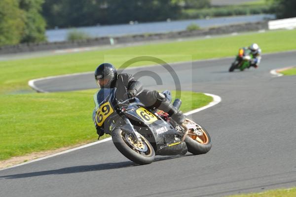 Motorcycle action photographs;Trackday digital images;event digital images;eventdigitalimages;no limits trackday;oulton park;oulton park circuit cheshire;oulton park photographs;peter wileman photography;trackday;trackday photos